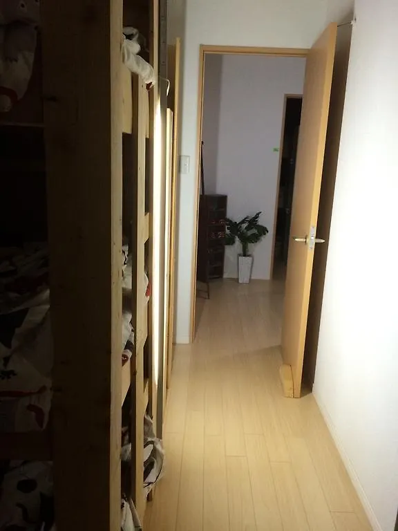 Central Osaka Bed And Breakfast Hostel 0*,  יפן