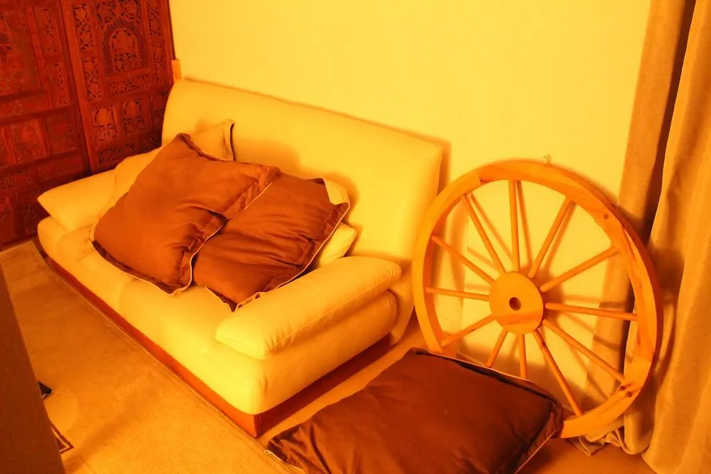 Central Osaka Bed And Breakfast Hostel