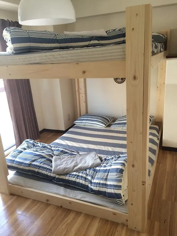 Central Osaka Bed And Breakfast Hostel יפן