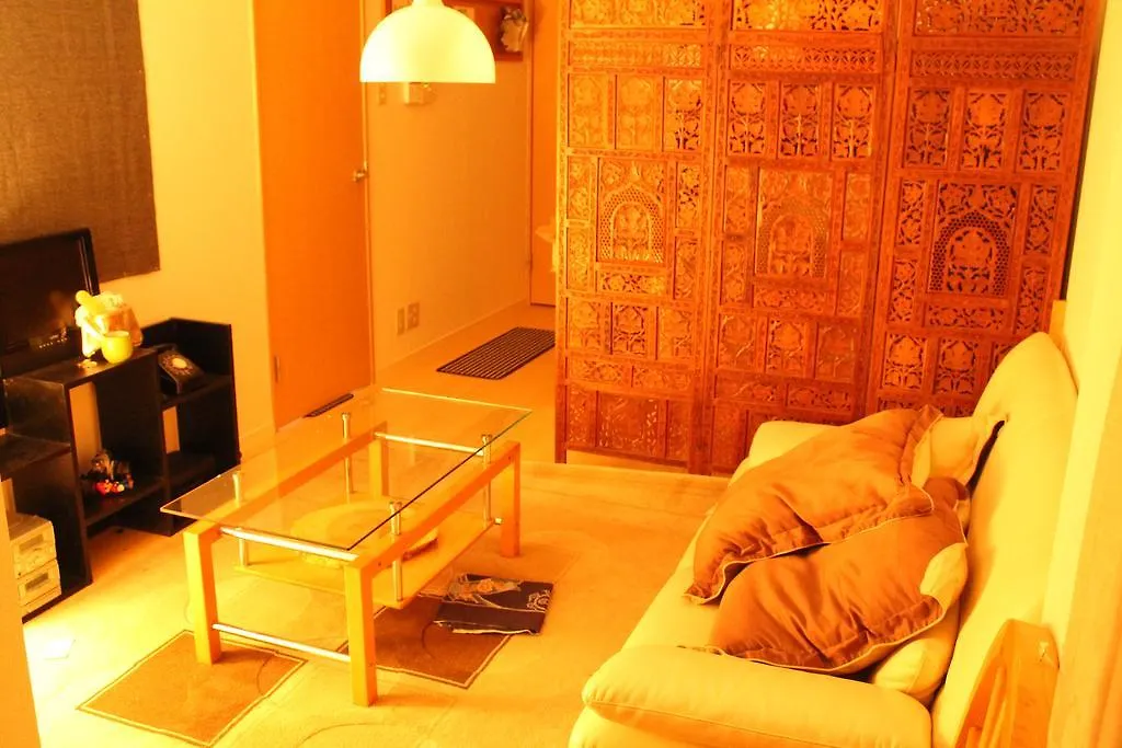 Central Osaka Bed And Breakfast Hostel 0*,  יפן